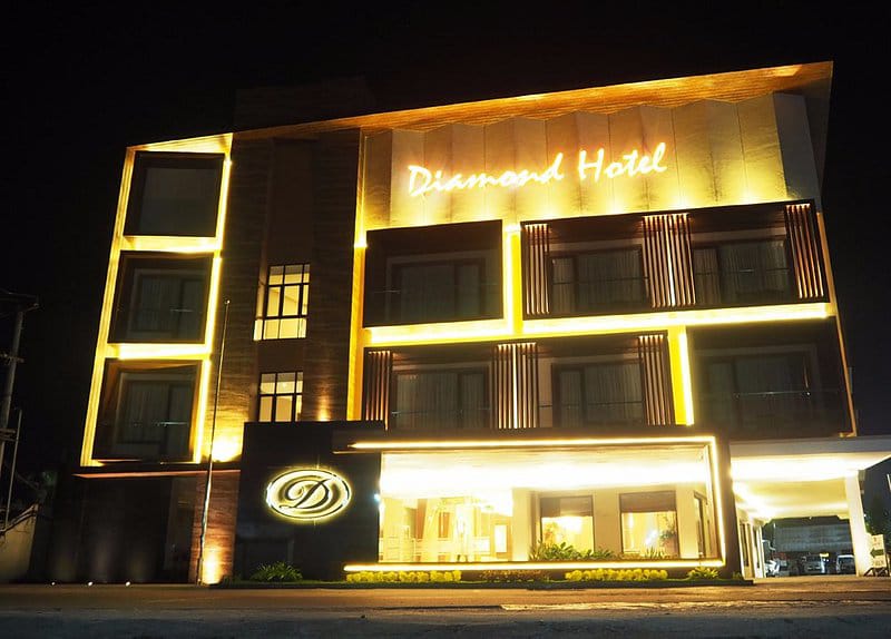 Hotel Diamond yang terletak di Jalan Lambung&nbsp; Mangkurat Samarinda.  &nbsp;