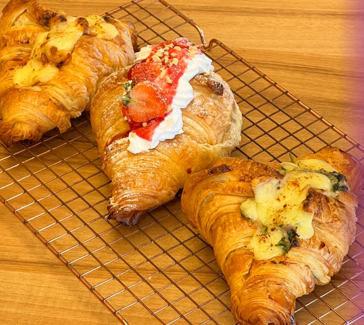 KULINER MODERN: Empat varian baru croissant diluncurkan Midtown Coffee dengan harga spesial
