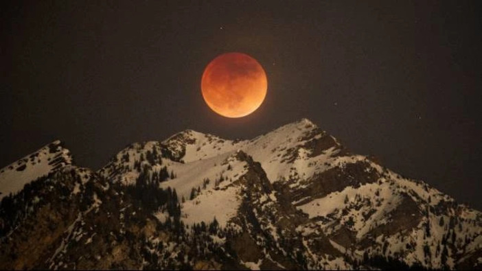 Ilustrasi bulan.
