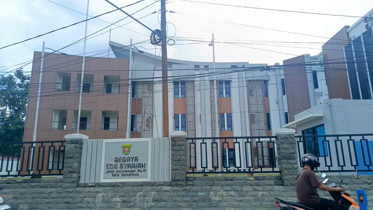 EKSLUSIF: Bebaya Indekos Syariah di Jalan Perjuangan, Kelurahan Sempaja Selatan, Kecamatan Samarinda Utara, segera dibuka sebagai hunian khusus putri dengan fasilitas lengkap. (HAFIZ/KP)