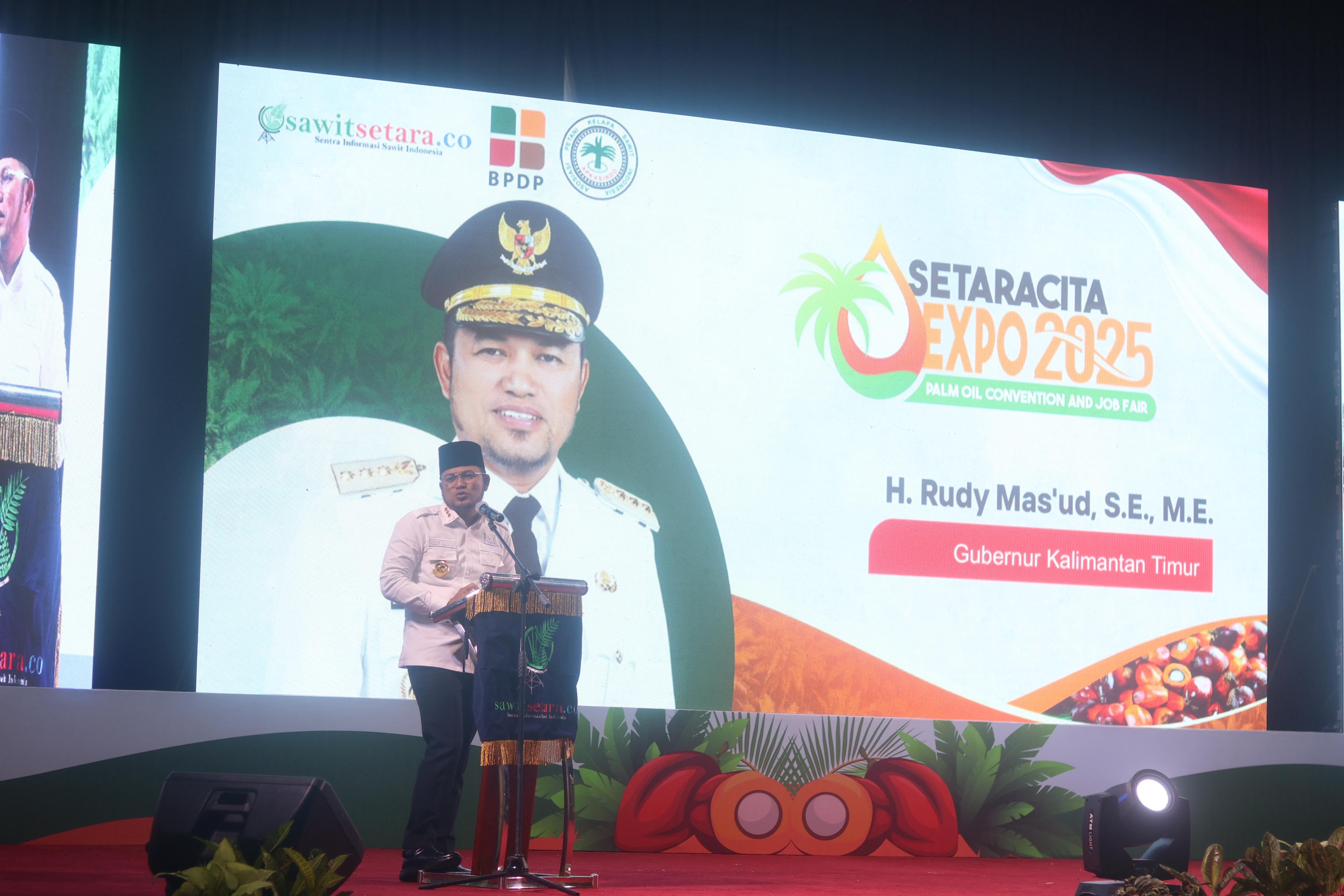 Gubernur Kaltim Rudy Mas&rsquo;ud saat menghadiri Setaracita Expo 2025. (FOTO ANGGI PRADITHA/KP)
