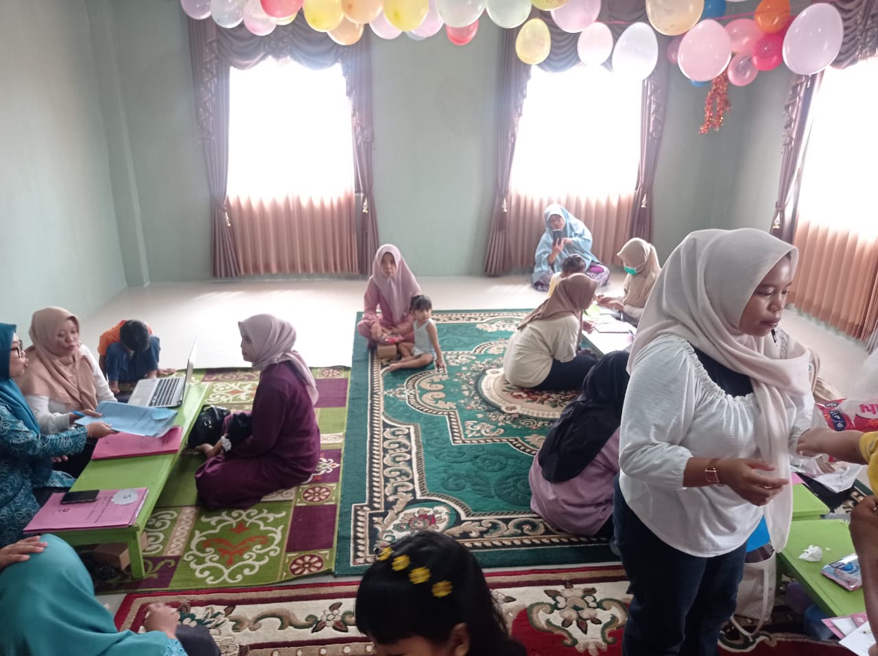 DIDATA: Peserta Lomba Balita Sehat di Kelurahan Berebas Tengah dilakukan penilaian oleh juri terkait kondisi fisik dan intensitas kunjungan di posyandu.