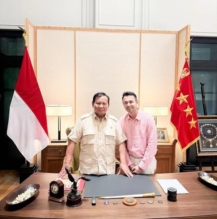 Raffi Ahmad saat bersama Presiden Prabowo Subianto.