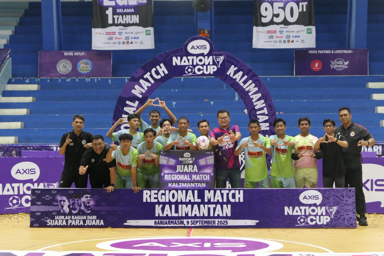 GENJOT PRESTASI: Melalui turnamen futsal terbesar di tingkat SMA ini, XLSMART melalui AXIS berupaya mendorong prestasi olahraga pelajar sekaligus memperkuat kedekatan dengan generasi muda Kalimantan