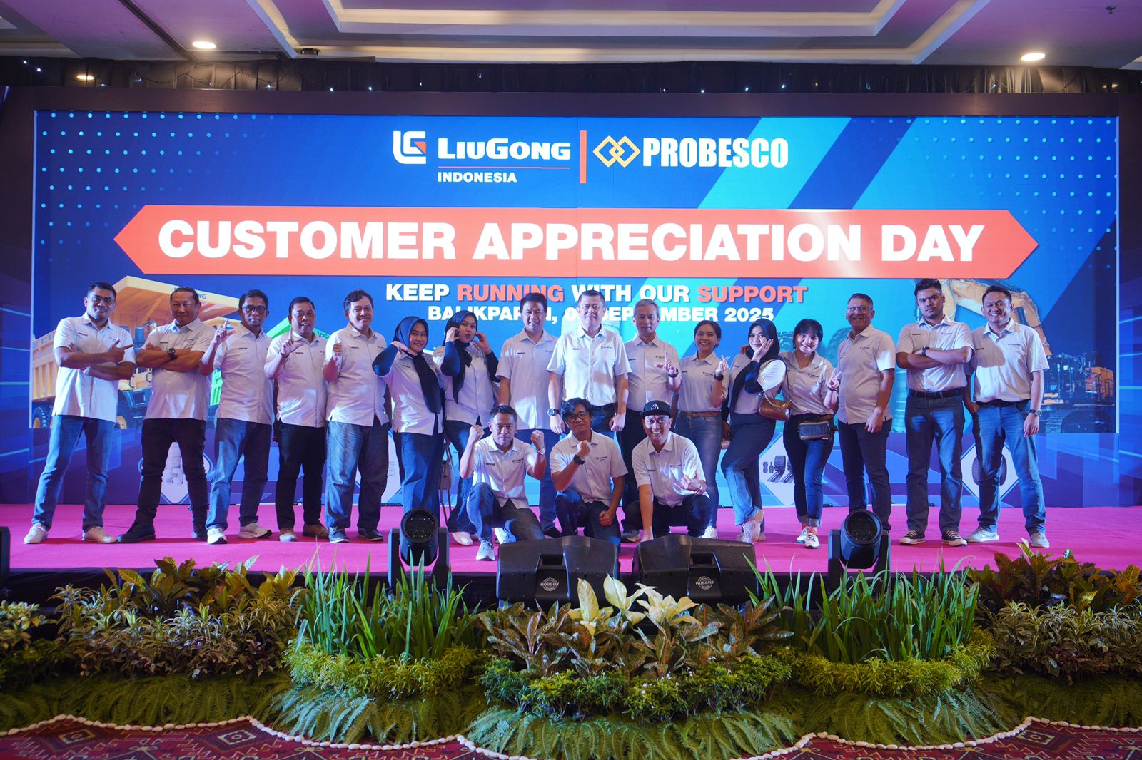 UTAMAKAN PELANGGAN: Dalam pertemuan bersama mitra dan pelanggan di Balikpapan, Probesco menegaskan komitmen hadirkan layanan purnajual yang konsisten.