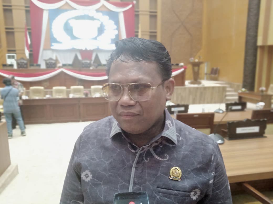 MEDIASI JALAN: Komisi I DPRD Samarinda menampung aspirasi warga Perumahan STV terkait akses jalan perumahan yang belum dibebaskan developer.