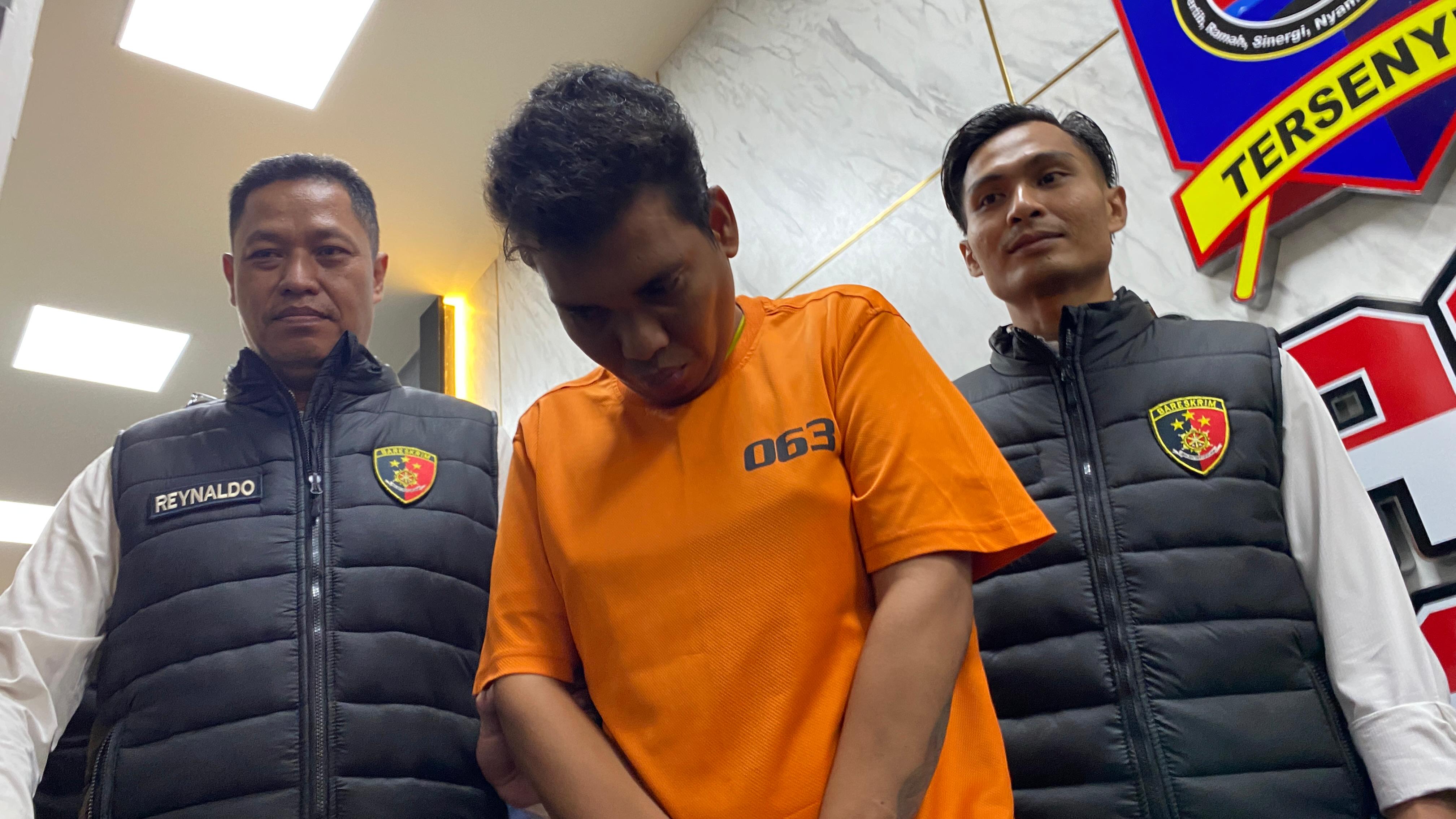 TAMBAHAN: Terkait kasus bom molotov di FKIP Universitas Mulawarman Samarinda, polisi merilis tersangkanya baru, dan masih memburu pelaku lainnya.