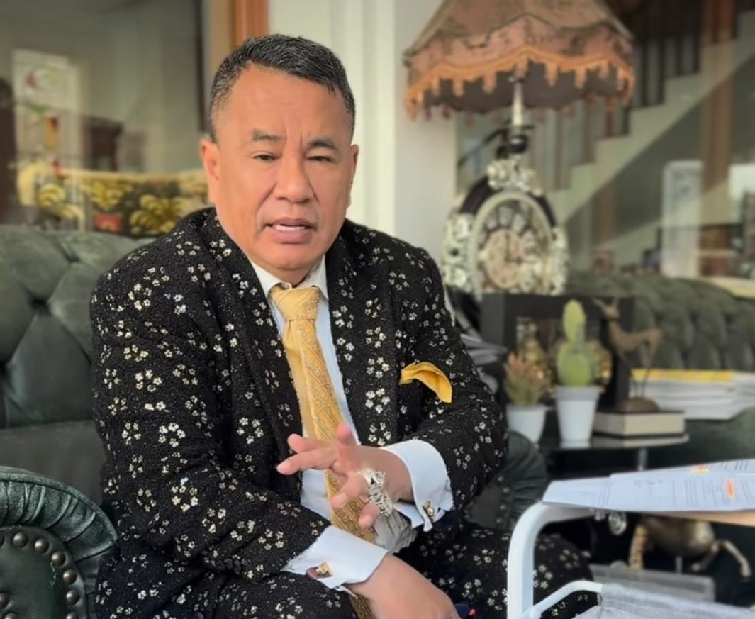 Pengacara Hotman Paris bongkar hubungan Inara Rusli dan Insanul Fahmi.