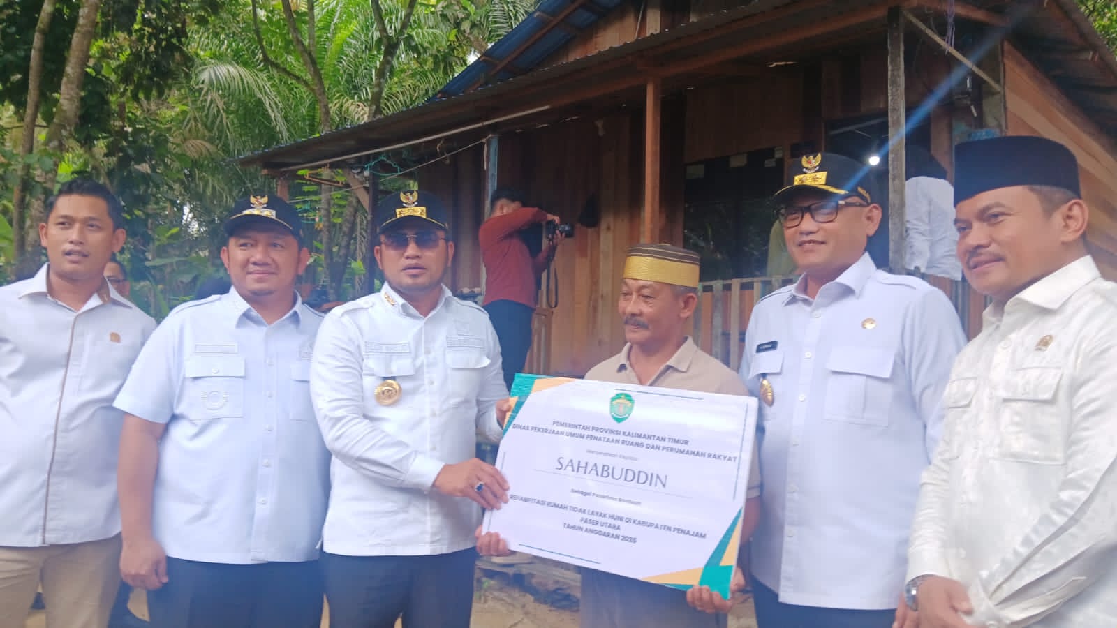 UNTUK MASYARAKAT: Gubernur Kaltim Rudy Mas