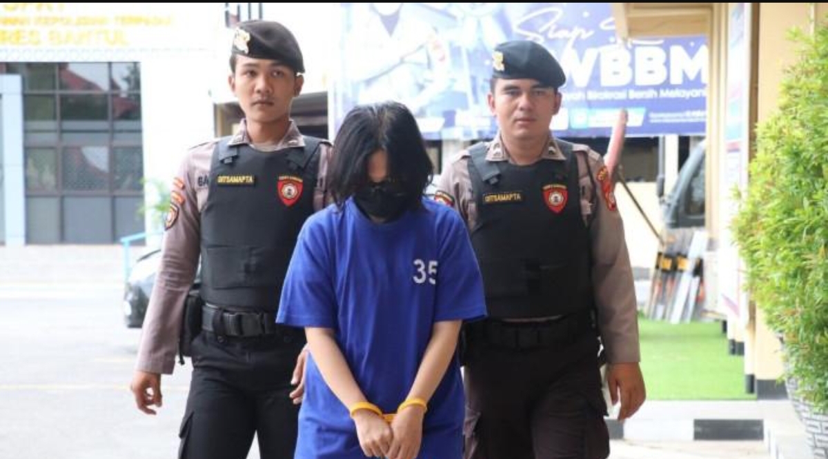 FE, 26 tahun, tersangka kasus dokter gadungan asal Sragen, ditangkap aparat Polres Bantul karena menipu pasien hingga ratusan juta rupiah. (FOTO: IST)
