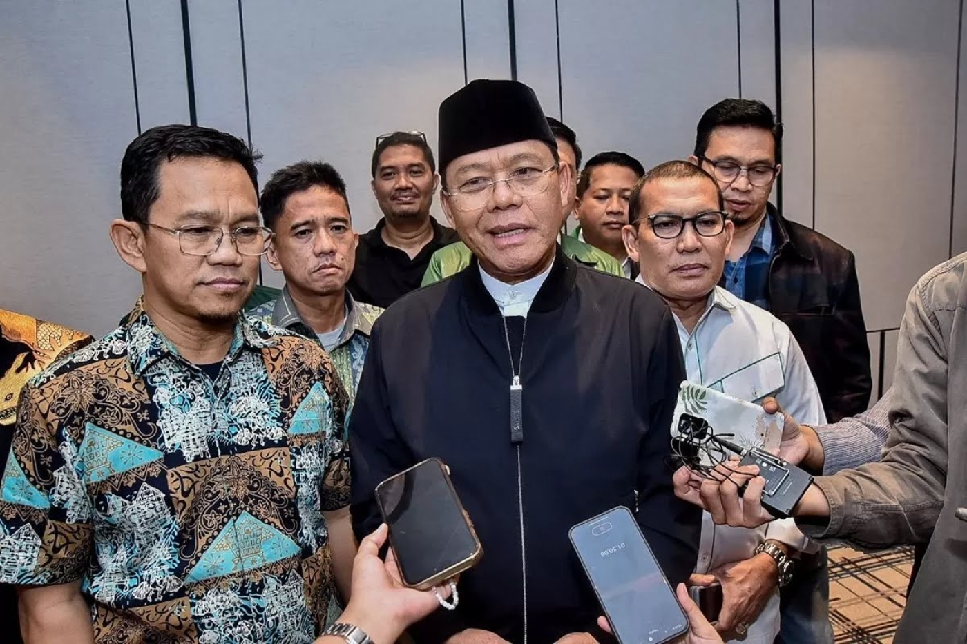 Plt Ketua Umum Partai Persatuan Pembangunan (PPP) Muhamad Mardiono (jaket hitam).