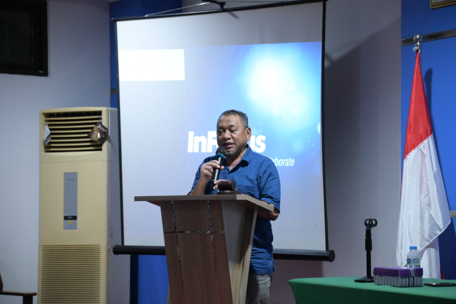 BERI ARAHAN: Wakil Ketua I KONI Kaltim Ego Arifin menyampaikan pesan kepada peserta Musprov PDBI Kaltim di Samarinda, Jumat (19/9) malam.