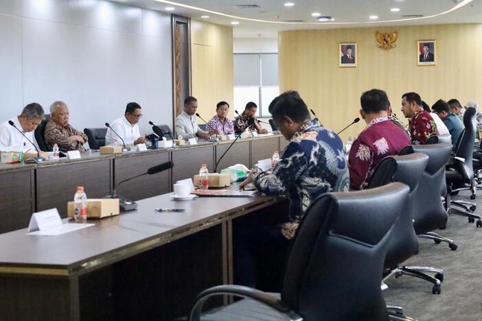 AUDIENSI: Suasana audiensi antara Pemkab PPU dengan OIKN membahas berbagai isu strategis.