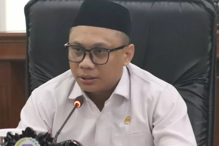 Sosok Wahyudin Moridu, anggota DPRD yang viral.