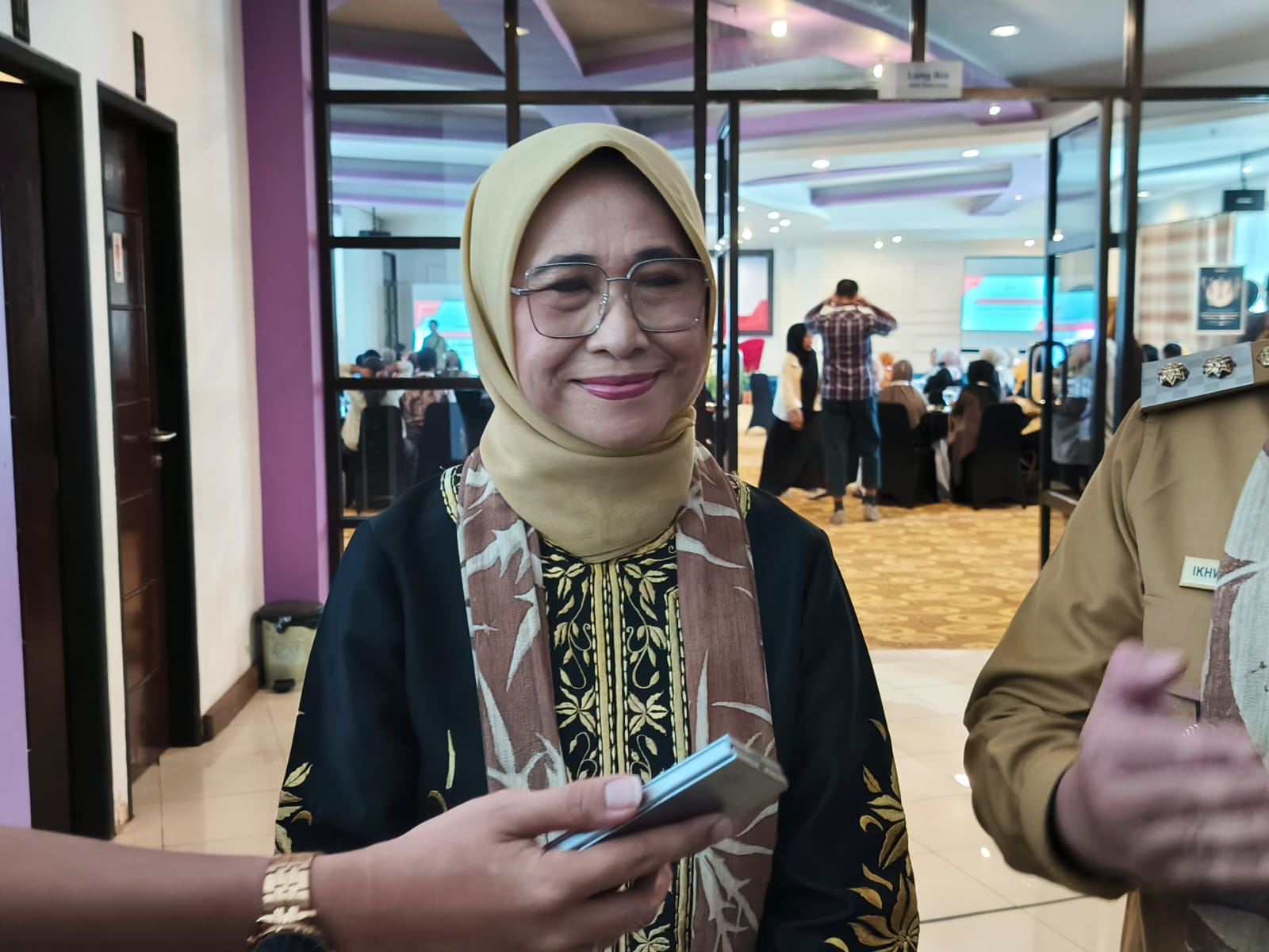 Ketua Komisi X DPR RI Dapil Kaltim Hetifah Sjaifudian saat kegiatan di Paser, Senin (22/9/2025).