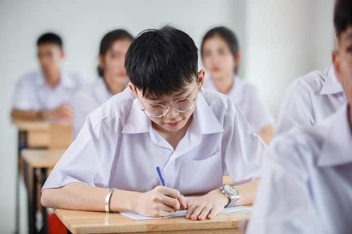 Ilustrasi siswa SMA. Mereka punya peluang untuk daftar CPNS 2026.