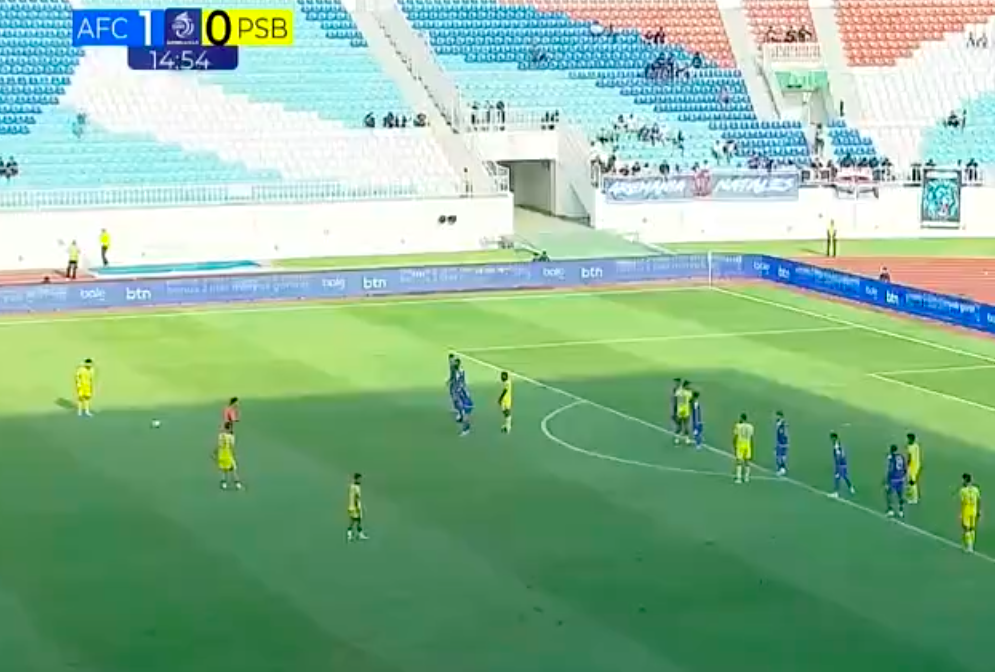 Arema unggul sementara di babak 1