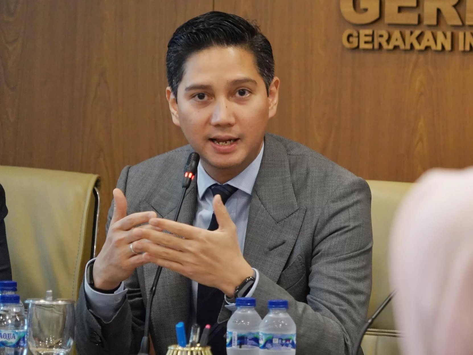Budisatrio Djiwandono.