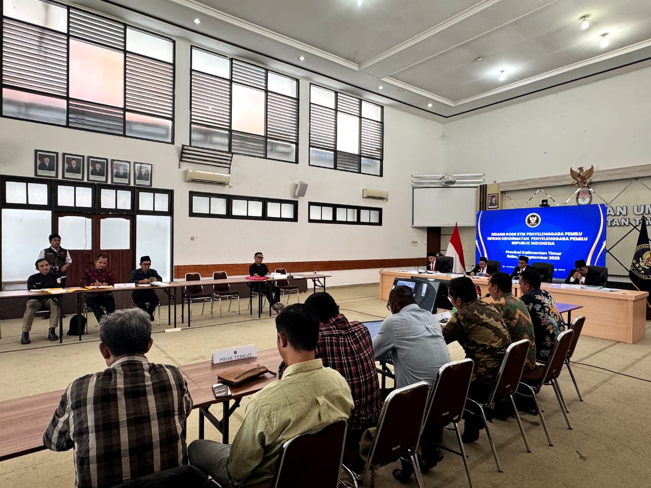Sidang DKPP terkait dugaan pelanggaran etik Bawaslu Mahakam Ulu, Rabu (24/9/2025). (Sumber: Bawaslu Kaltim)