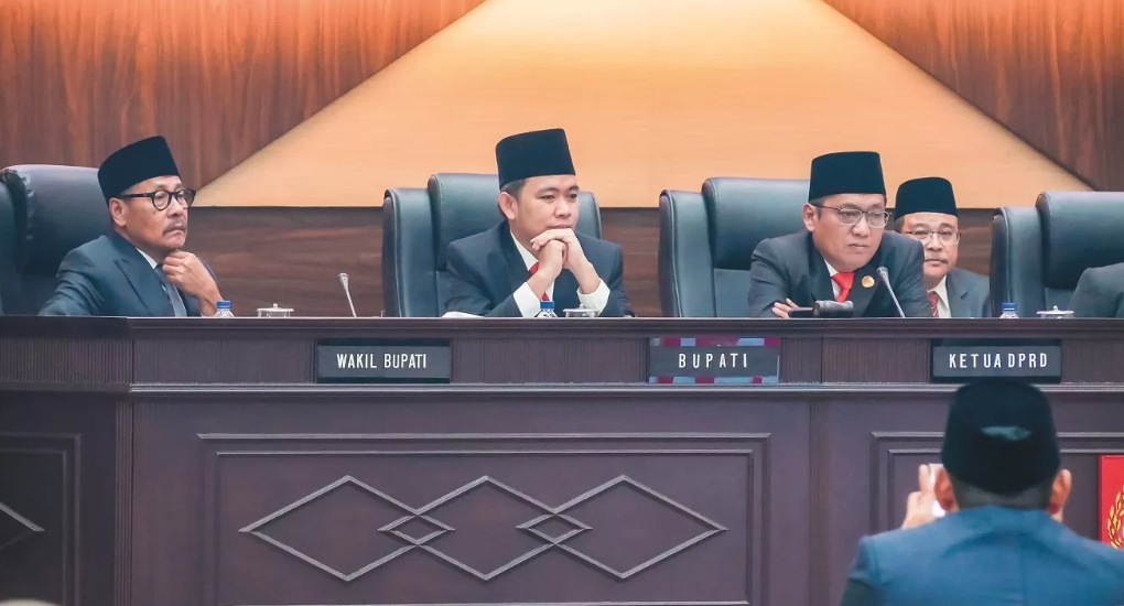 Kepala daerah yang sedang berkonflik. (Radar Tuban)