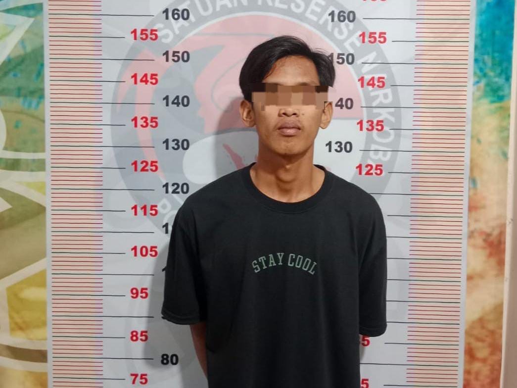 Salah satu pengedar sabu yang berasal dari Loktuan ini tertangkap oleh Satresnarkoba Polres Bontang saat berada di kawasan RSUD Taman Husada.