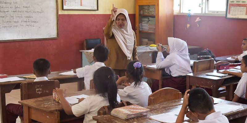 Ilustrasi. Kenaikan gaji guru PNS dan honorer di 2025 resmi diumumkan.