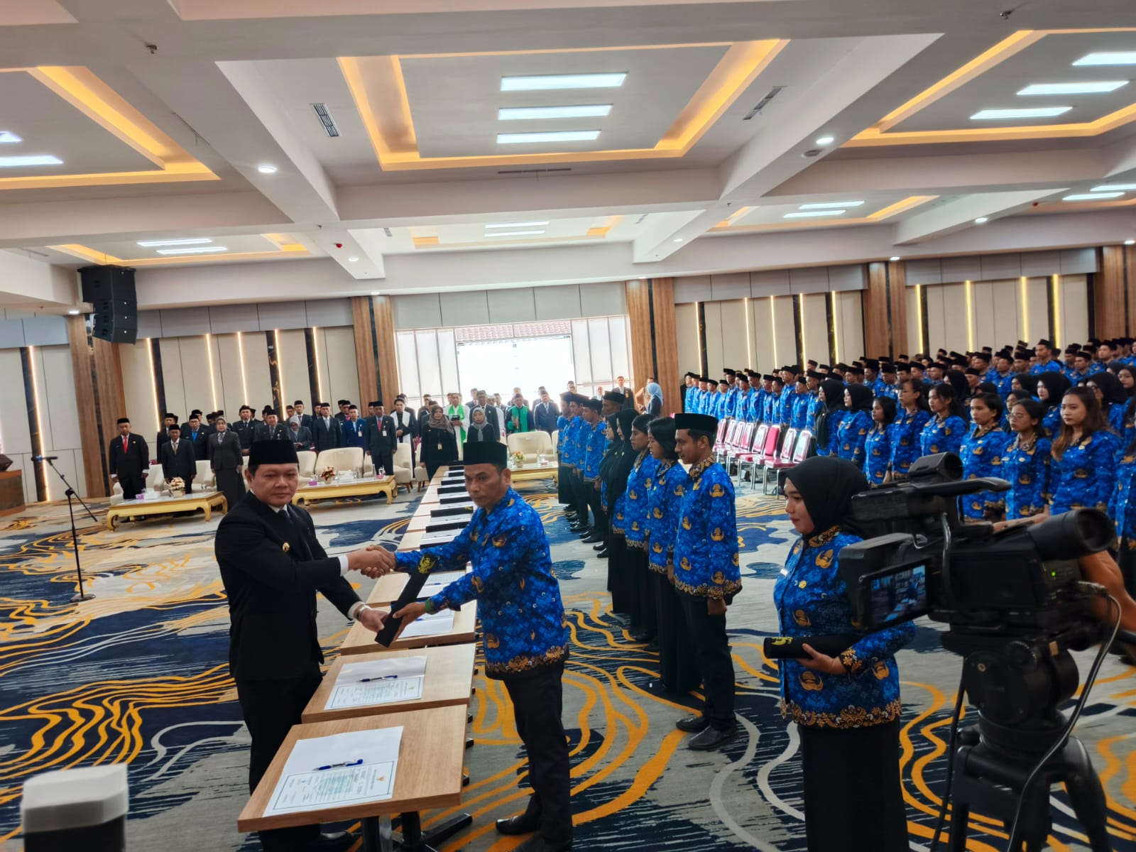 PASUKAN NEGARA: Pemkab Paser kembali melantik atau menyerahkan SK sumpah jabatan PPPK sebanyak 770 orang, Senin (29/9/2025).