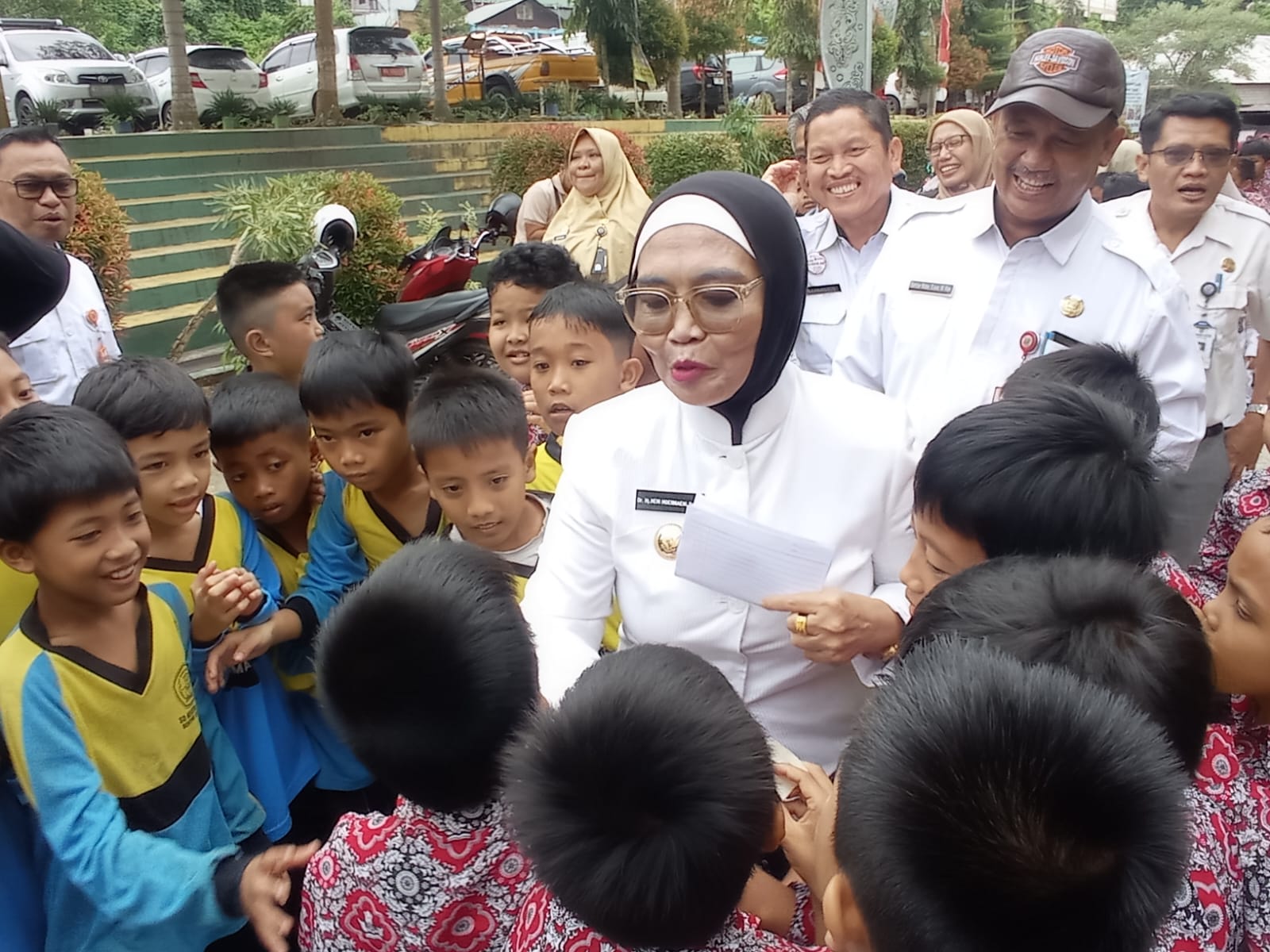 PENCEGAHAN: Neni Moerniaeni meminta agar tiap anggota keluarga ada yang menjadi juru pemantau jentik (Jumantik).