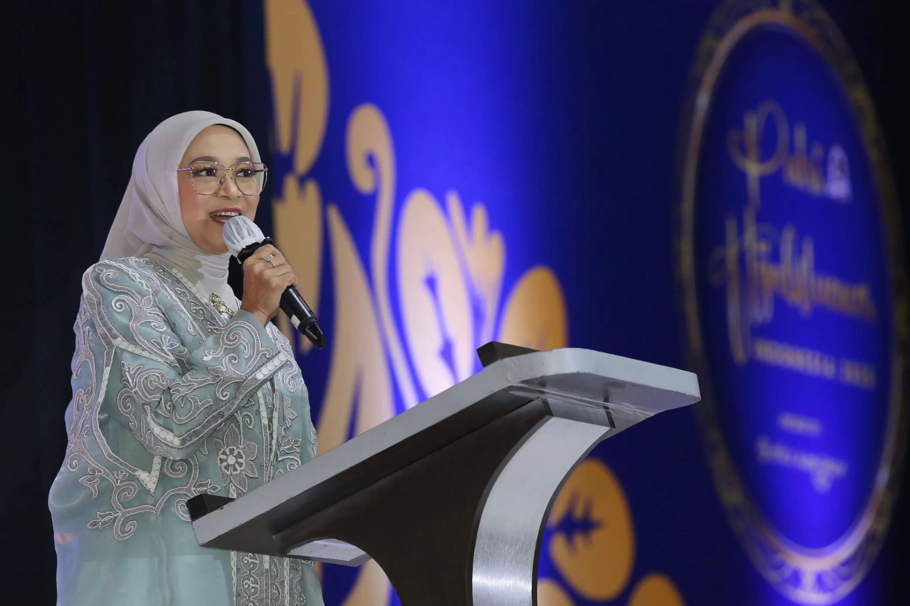 Pendamping Menteri Koordinator Pemberdayaan Masyarakat, Rustini Muhaimin.
