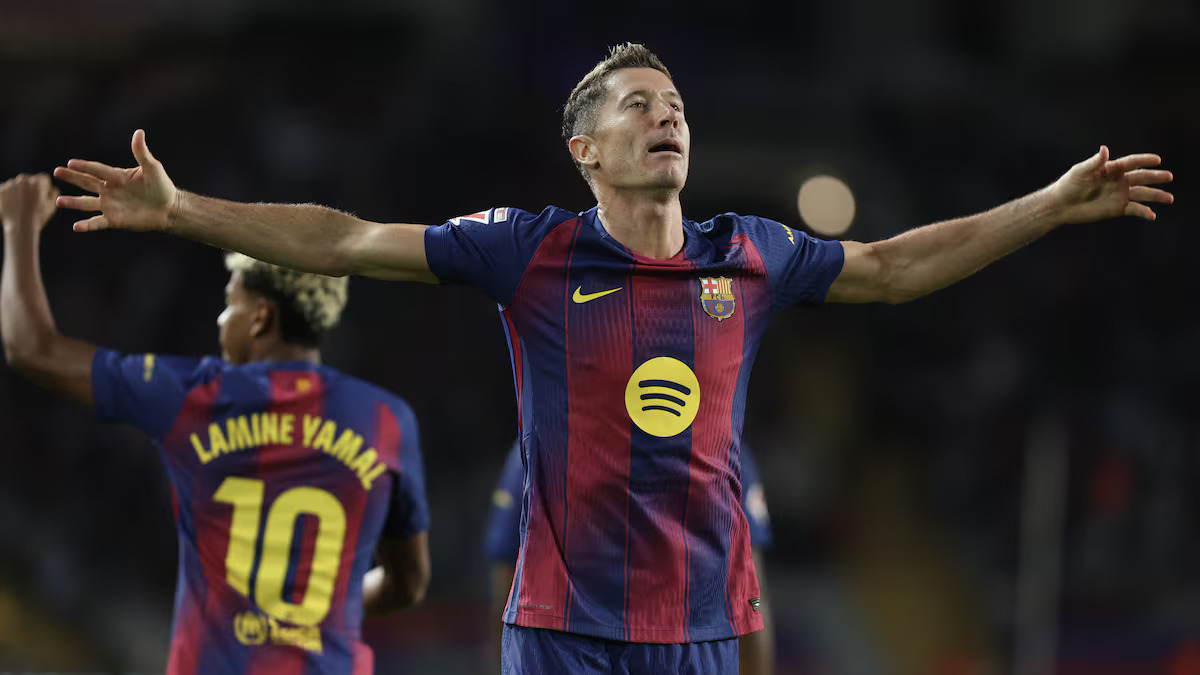 Bomber FC Barcelona Robert Lewandowski siap tempur di matchday kedua fase League Liga Champions kontra PSG.