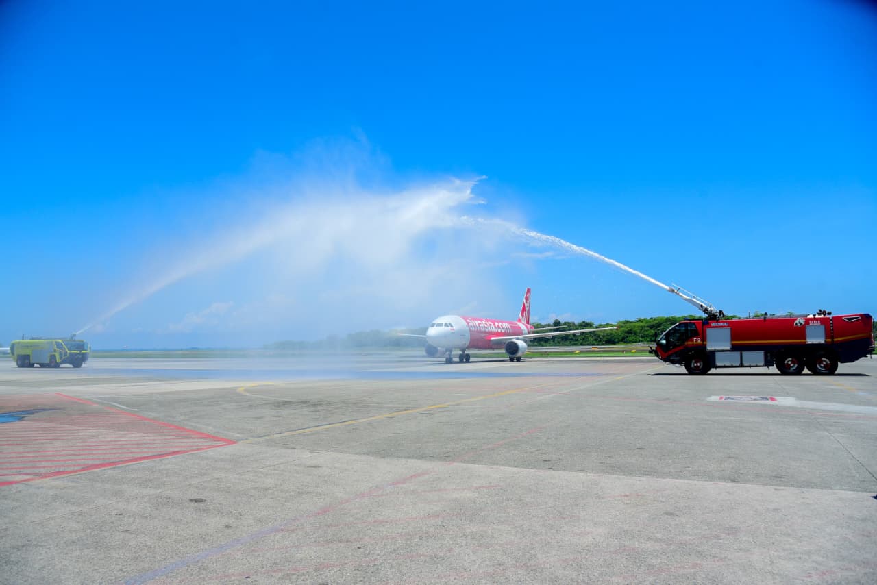 Pesawat AirAsia dari Tarakan mendarat di Balikpapan pukul 12.25 Wita di Bandara SAMS Sepinggan.