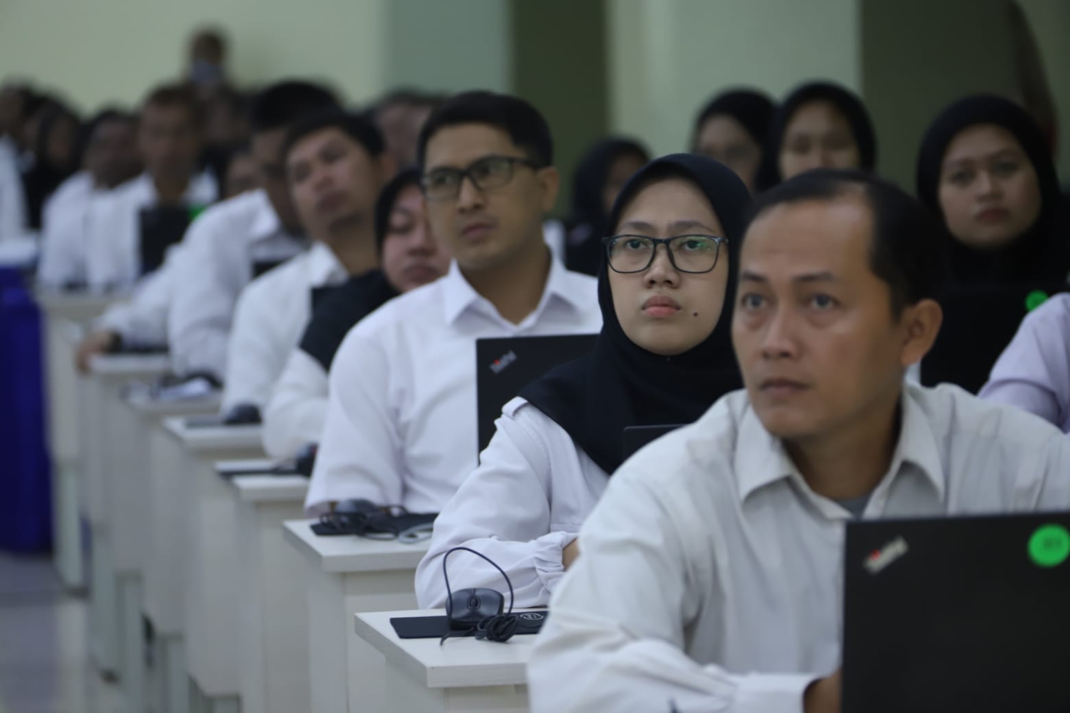 SELEKSI: Ilustrasi peserta mengikuti kegiatan seleksi pengisian PNS pada sebuah kementerian.