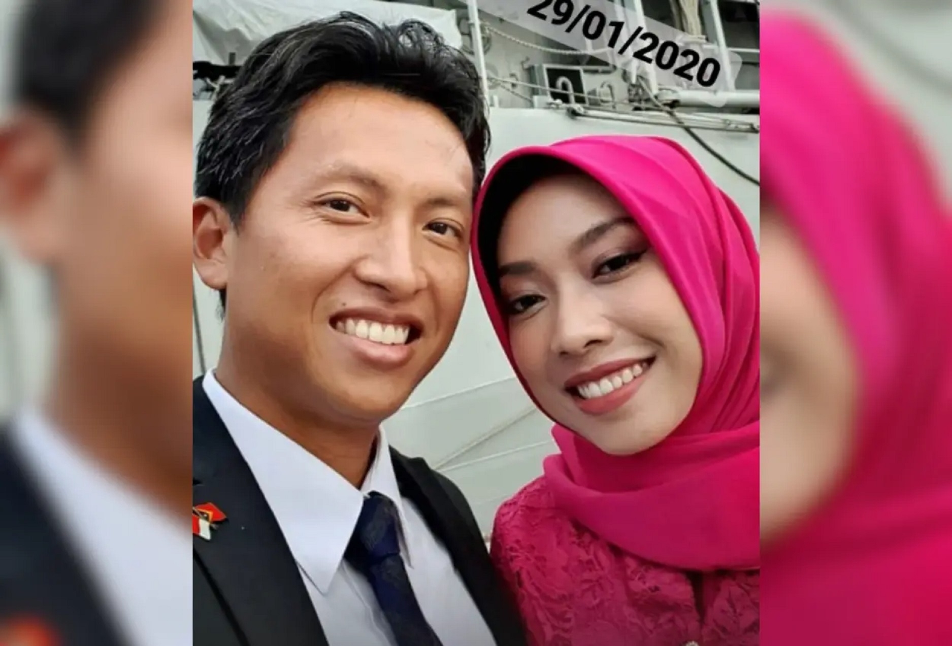 Diplomat Kementerian Luar Negeri, Arya Daru Pangayunan (semasa hidup) bersama istri.