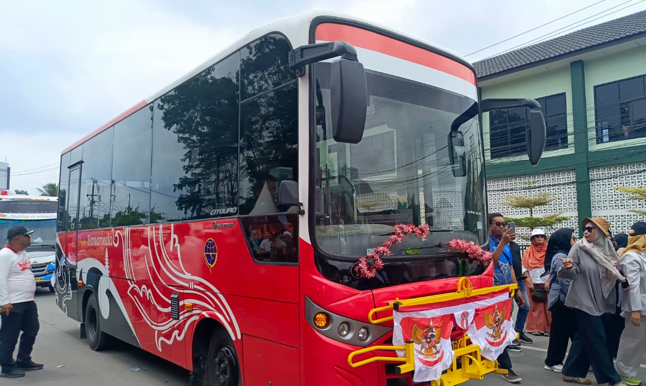 SOLUSI: Prototipe transportasi massal pelajar dinilai positif, namun harus dipastikan gratis dan tepat waktu.