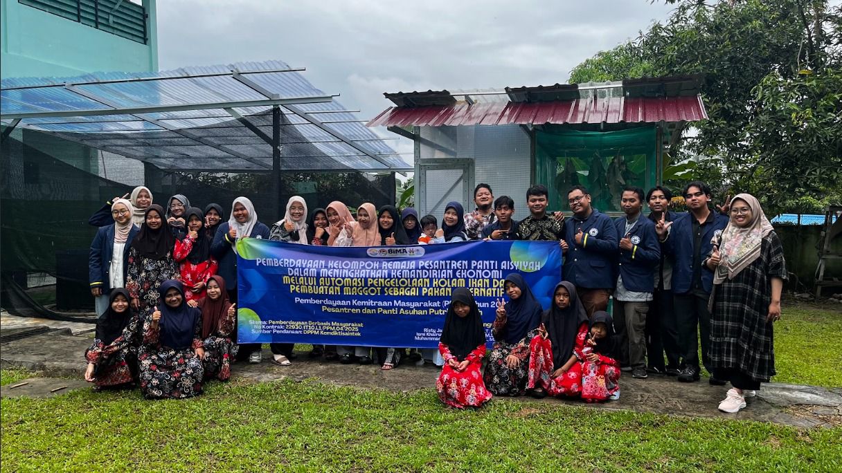 SOLUSI TEKNOLOGI: Tim Pengabdian Masyarakat ITK berhasil mengembangkan sistem automasi pengelolaan kolam ikan serta budidaya maggot sebagai pakan alternatif di Panti Asuhan Aisyiyah.