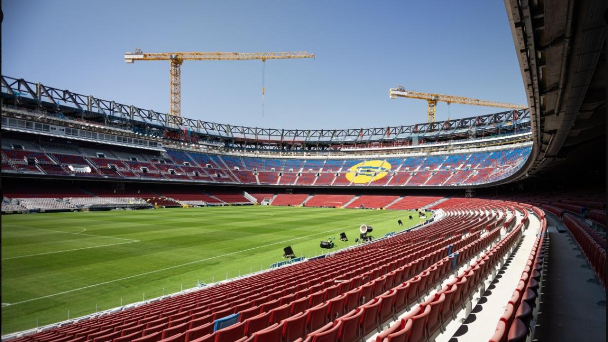 Spotify Camp Nou masih tahap finishing. Kemungkinan baru bisa ditempati FC Barcelona saat menjamu Elche CF di La Liga pada 3 November 2025.
