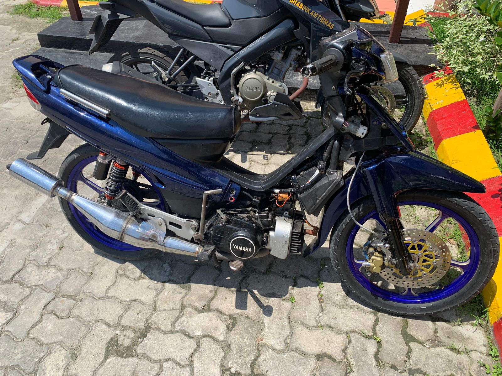 BARANG BUKTI: Sepeda motor Yamaha F1ZR KT 5816 ND yang diamankan oleh Unit Reskrim Polsek Penajam, Polres PPU.