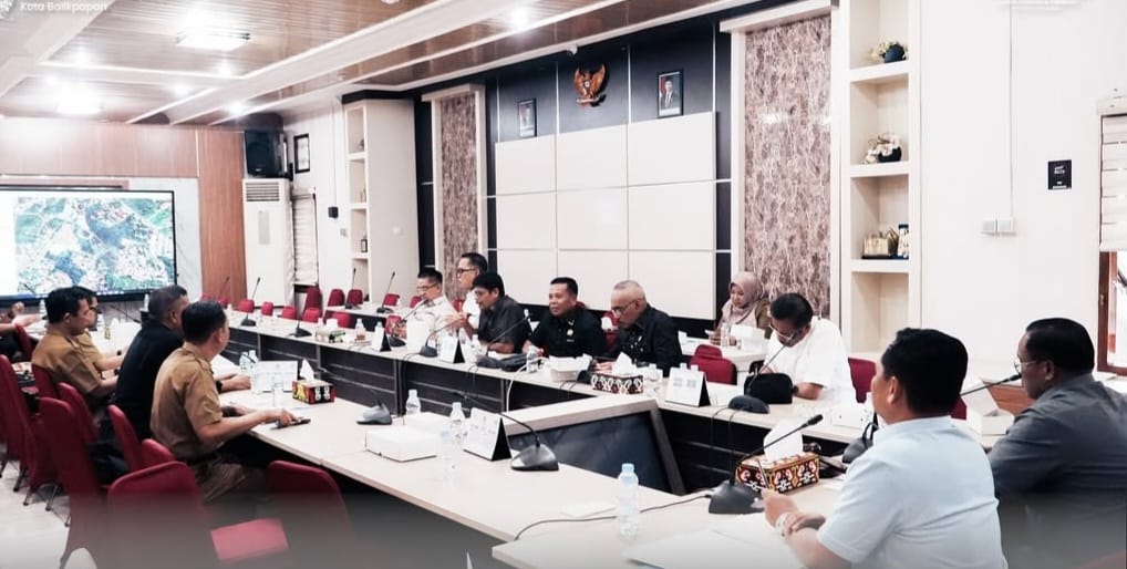 RDP masalah banjir di RT 48 Kelurahan Gunung Bahagia