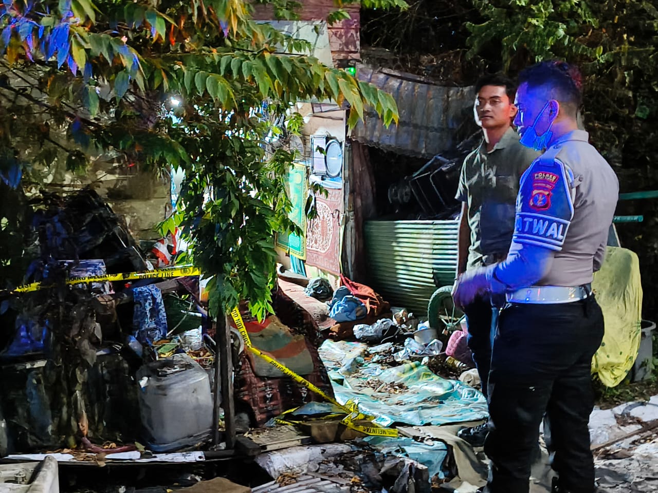 Lokasi penemuan mayat di Jalan Yos Sudarso 1, Sangatta Selatan, Kutim, Senin (13/10). (FOTO JUFRIADI/KP&lrm;)