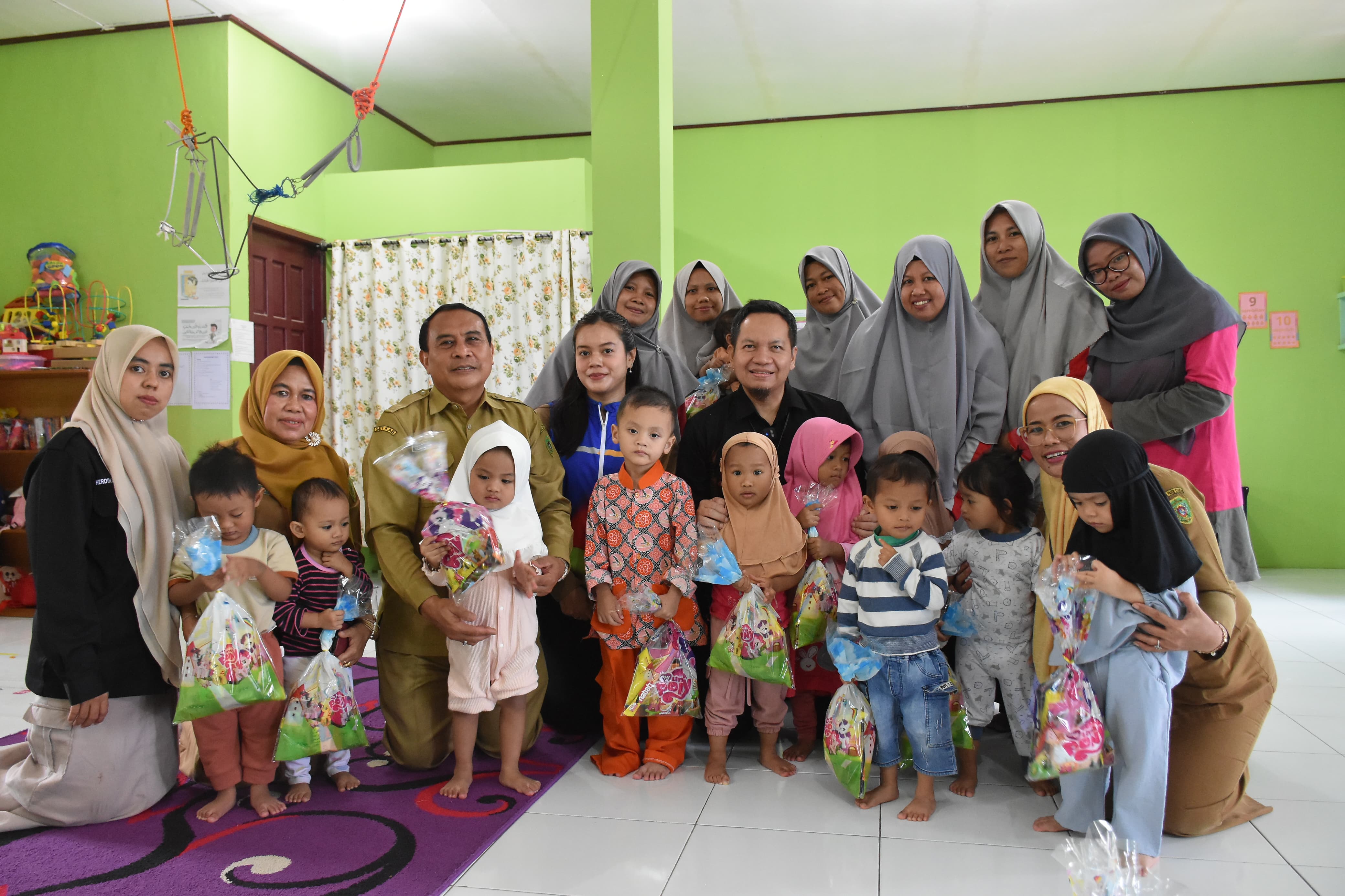 Kepala Perwakilan BKKBN Kaltim apresiasi pengasuh TAMASYA IT Muslihah yang berkontribusi dalam pengasuhan, stimulasi tumbuh kembang, serta layanan edukatif.