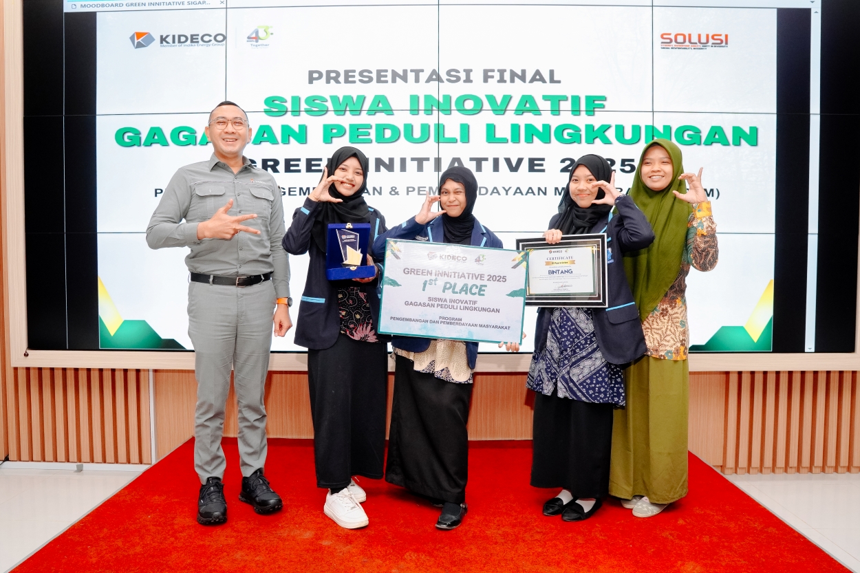 JUARA: MAN IC Paser jadi juara lomba Green Initiative Sigap Kideco 2025 yang menghasilkan karya inovasi lingkungan.