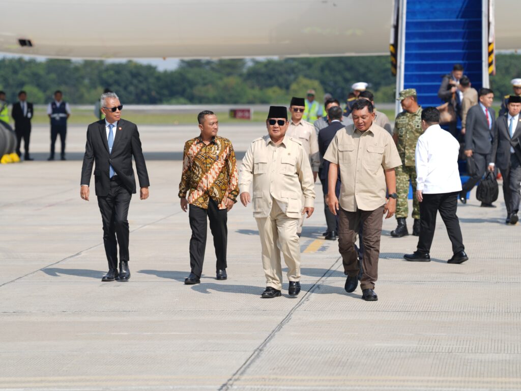 Presiden RI Prabowo Subianto tiba di Tanah Air usai menghadiri KTT Perdamaian di Sharm el-Sheikh, Mesir, Oktober 2025. (FOTO: IST)