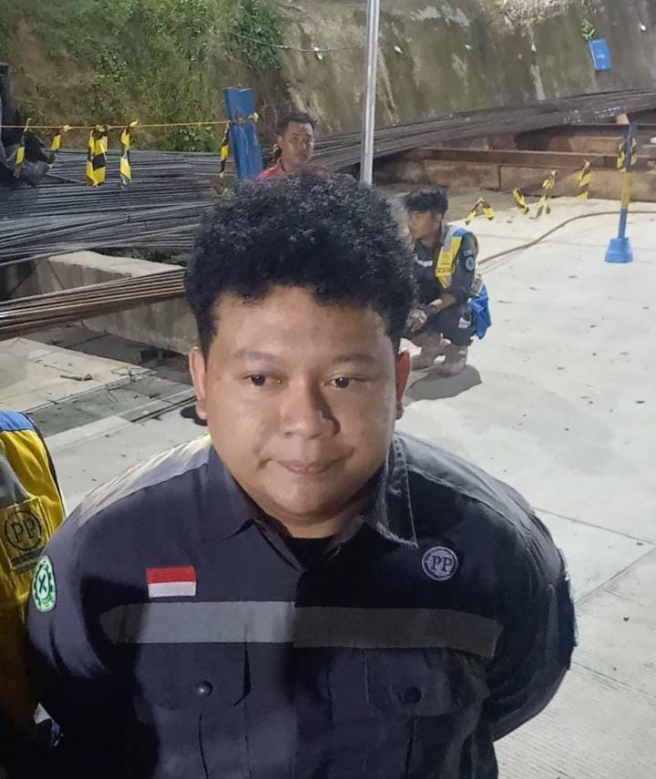 Bily-Project Manager Kontraktor Pekerjaan