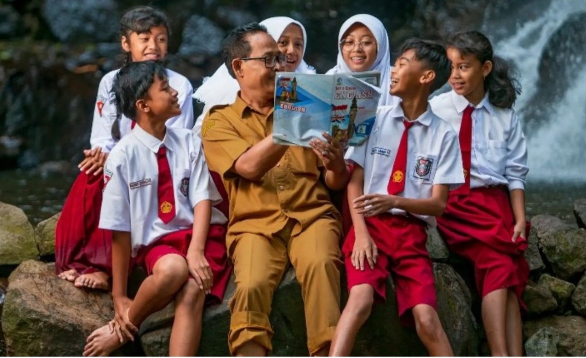 Program PPG Calon Guru 2025 dibuka! Simak daftar kampus resmi di Jawa Timur yang jadi pusat pendidikan guru bersertifikat.