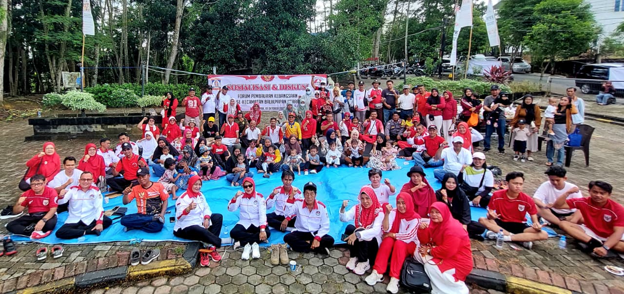 Semangat kebersamaan FPK dan Forum Sapa Kecamatan Balikpapan Utara menghadirkan semangat gotong royong dalam mendukung program pemerintah.