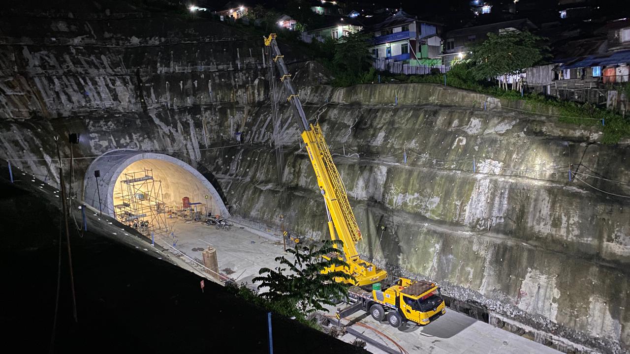 BERSIAP: Megaproyek yang menelan anggaran sekitar Rp 395 miliar bersumber dari APBD itu diperkirakan pada akhir tahun masuk dalam tahap uji komisioning.
