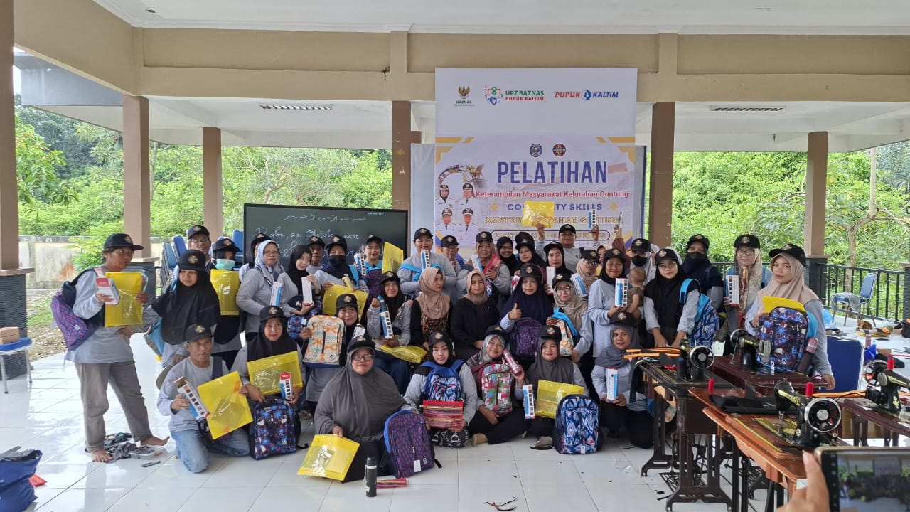 PEMBEKALAN: Warga Kelurahan Guntung mengikuti pelatihan yang digelar oleh kelurahan. FOTO: ADIEL KUNDHARA/KP