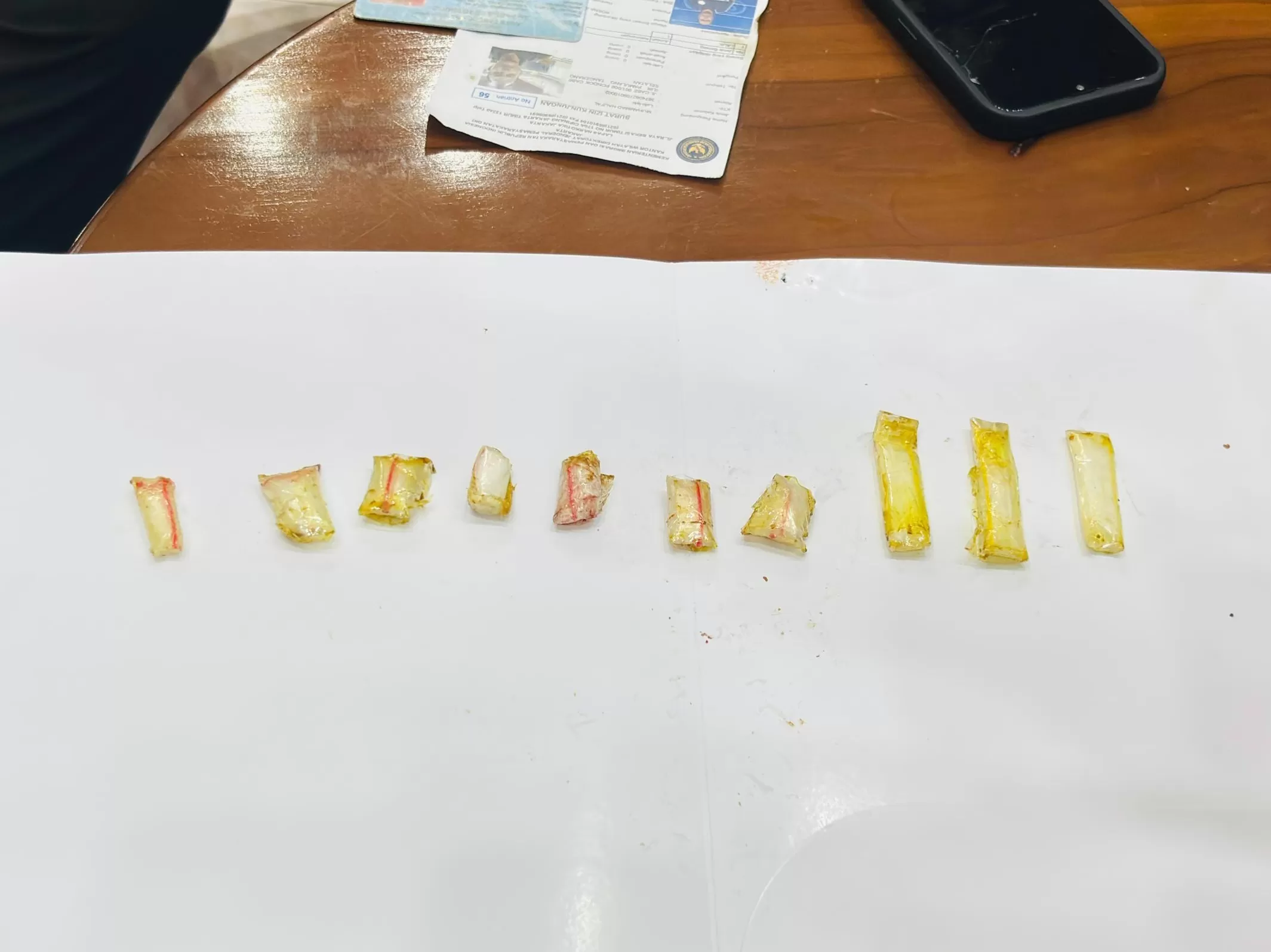 Petugas Lapas Narkotika Kelas IIA Jakarta gagalkan penyelundupan narkotika dengan modus kirim makanan masakan ayam kecap untuk warga binaan, Rabu (22/10).
