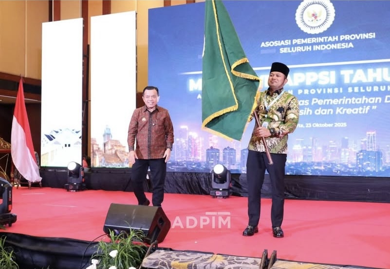 Rudy Mas&rsquo;ud mengangkat bendera APPSI. Selama lima tahun ke depan, gubernur Kaltim itu akan memimpin APPSI.