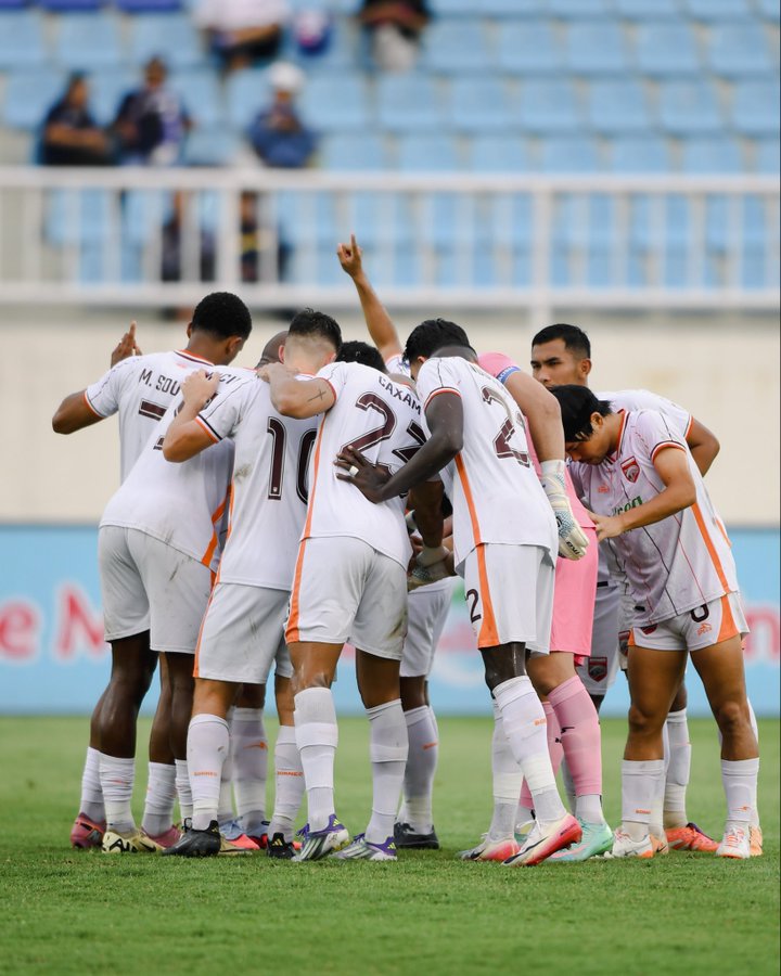 Kemenangan 3-1 atas Arema FC mengukuhkan posisi Borneo FC di puncak klasemen sementara Super League 2025/2026.